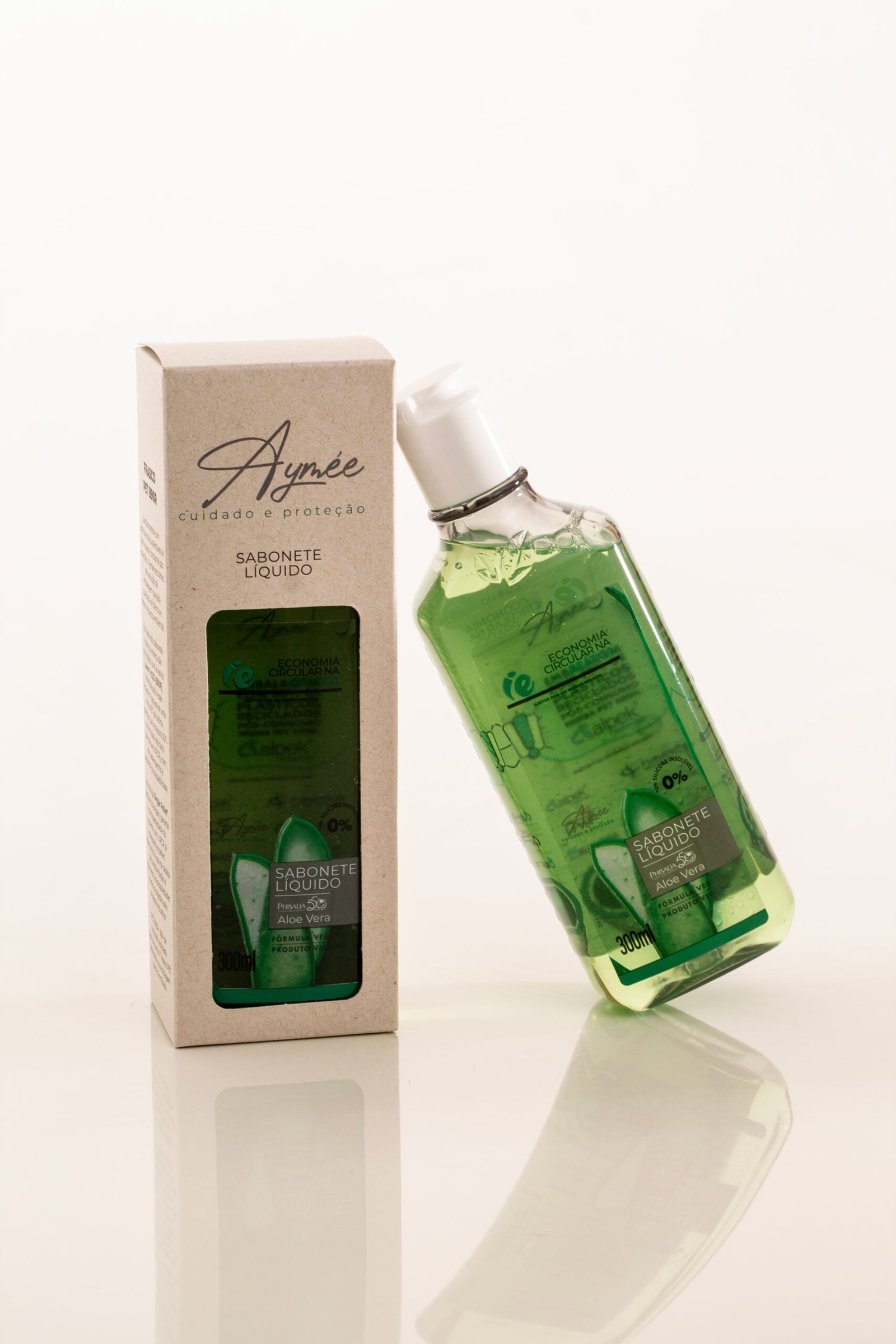 Embalagem completa do sabonete líquido Aymée